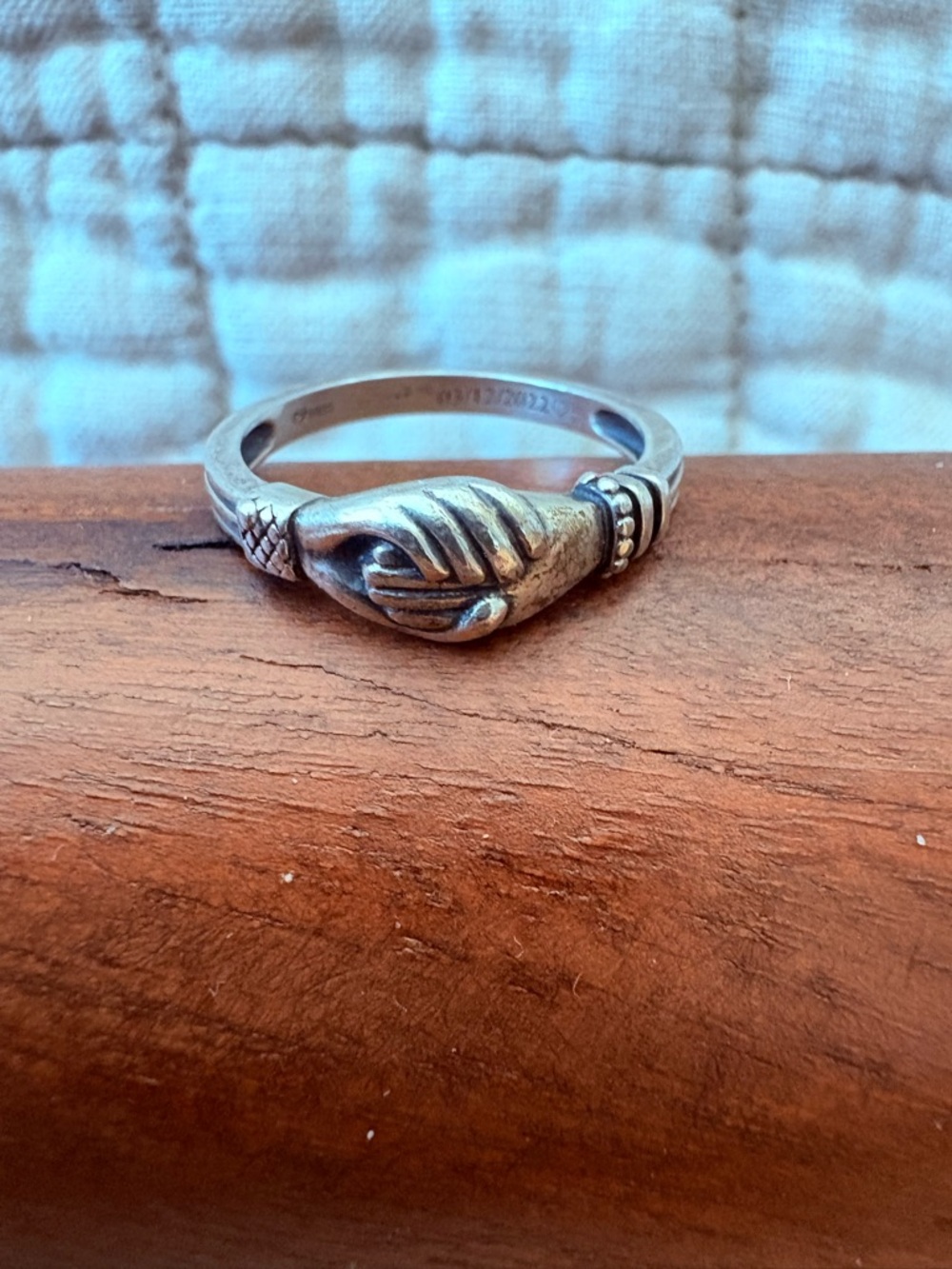 Sterling Silver Clasp Motif Ring - Silver